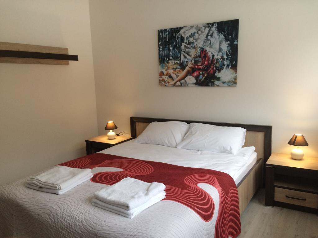 Apartment Mona Warsaw Przy Stacji Metra Exterior photo